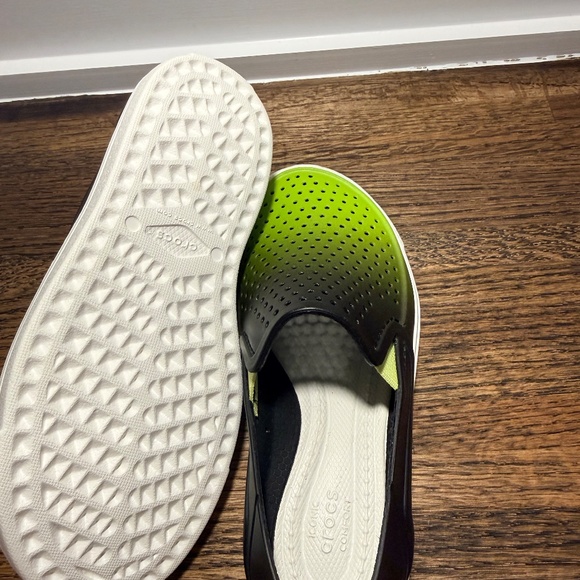 Kids Crocs - Picture 6 of 6